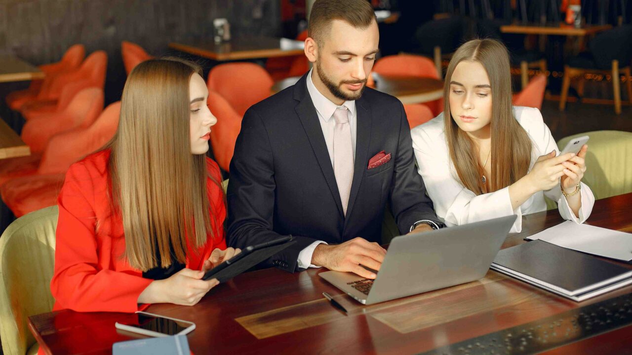 How a Digital Marketing Company in Ras Al Khaimah Supports Tourism and Hospitality Growth