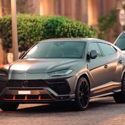What to Check Before Booking Long-Term Luxury Car Rental Dubai